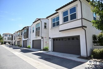 1692 W Trapezoid Dr in Anaheim, CA - Building Photo - Building Photo