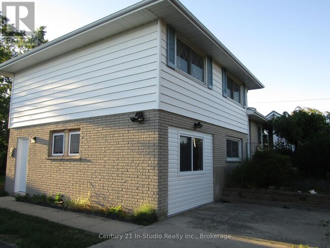 368 Princes St S in Kincardine, ON - Building Photo - Building Photo