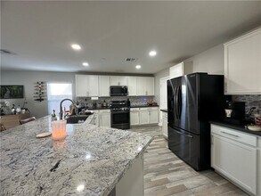 7758 Meng Ct in Las Vegas, NV - Building Photo - Building Photo