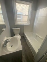 415 Kent Rd in Upper Darby, PA - Building Photo - Building Photo