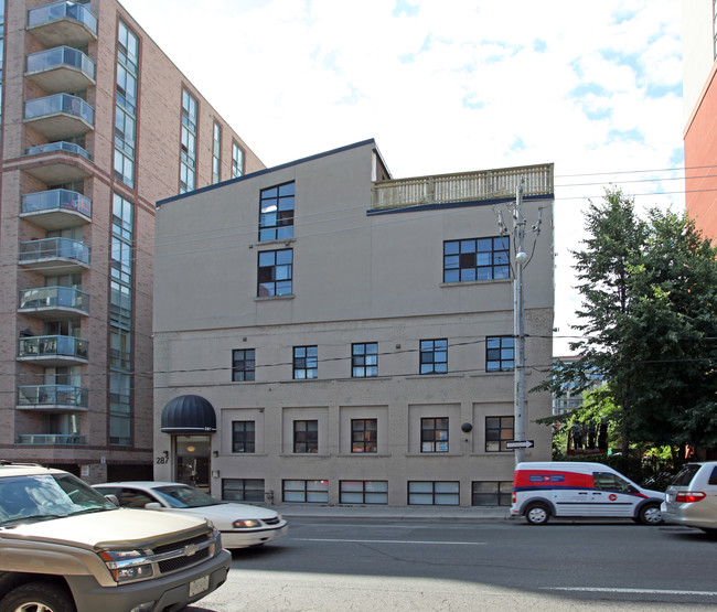 Richmond Mews in Toronto, ON - Building Photo - Building Photo