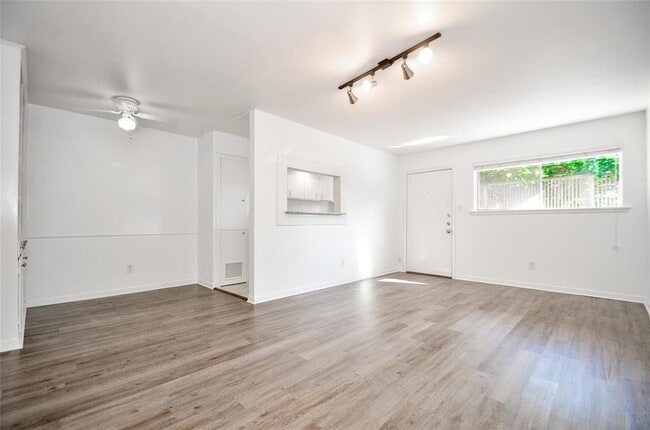 property at 427 W 17th St