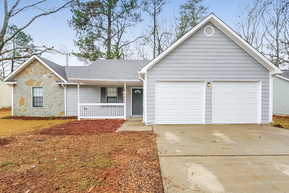 10319 Briarbay Loop in Jonesboro, GA - Building Photo