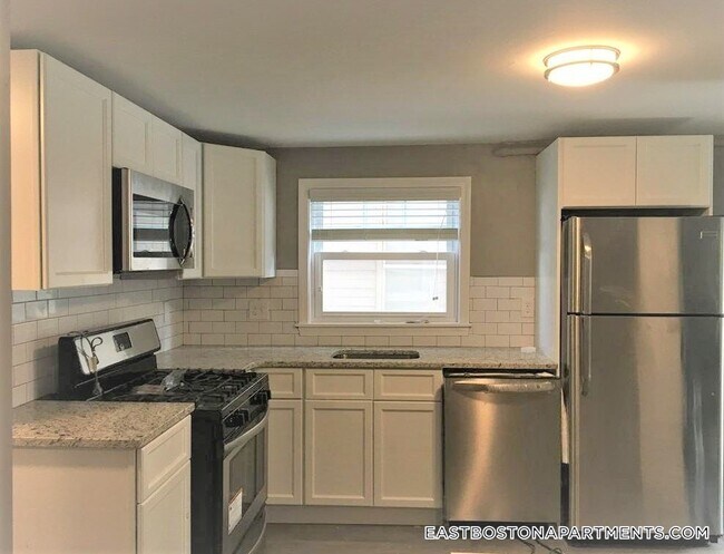 187 Maverick St in Boston, MA - Building Photo - Building Photo