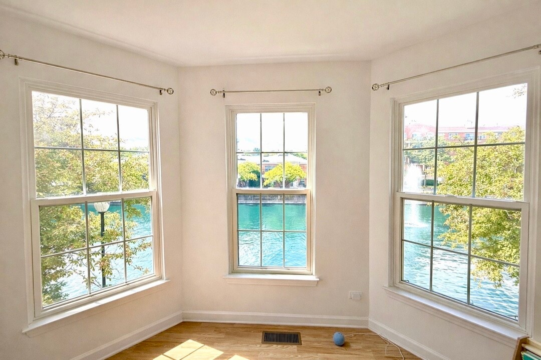 362 Town Pl Cir in Buffalo Grove, IL - Building Photo