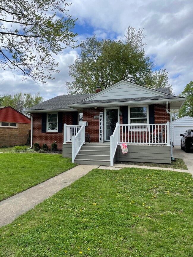 property at 2900 Oak Ave