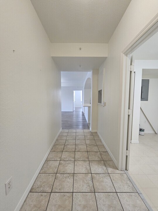7965 Preserve Cir in Naples, FL - Building Photo