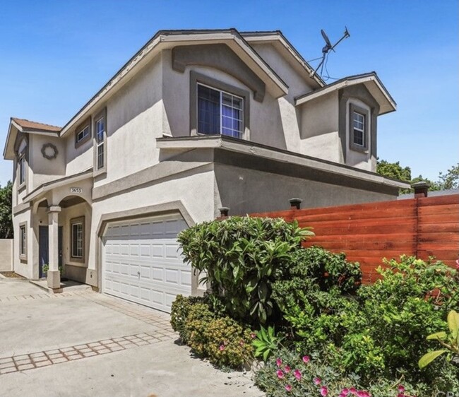 property at 3653 W 109th St