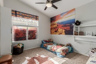 1401 W Wagoner Rd in Phoenix, AZ - Building Photo - Building Photo