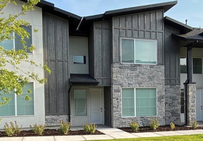property at 417 W 40 S