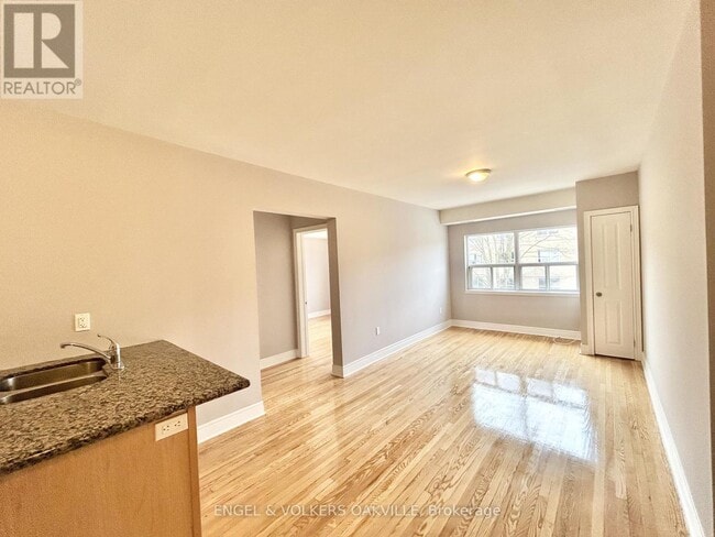 80 Twenty Fifth St in Toronto, ON - Building Photo - Building Photo