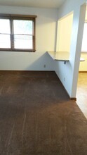 609 Blaine St, Unit 2 in Norfolk, NE - Building Photo - Building Photo