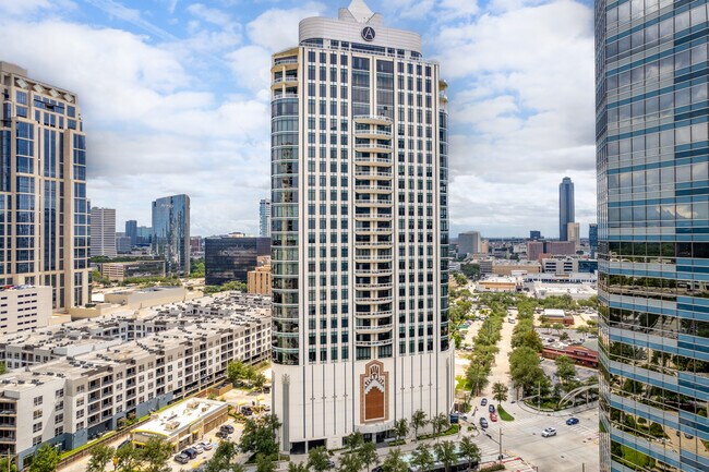 Astoria in Houston, TX - Foto de edificio - Building Photo