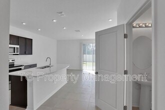 332 Anthony Dr in Jacksonville, FL - Building Photo - Building Photo