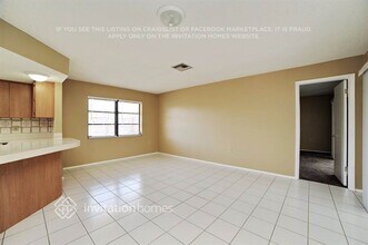 7023 Bramblewood Dr in Port Richey, FL - Building Photo - Building Photo