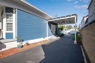611 W Broadway in Anaheim, CA - Building Photo - Building Photo