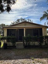 2511 Crawford Dr in Sanford, FL - Building Photo