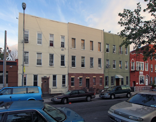 163 Troutman St in Brooklyn, NY - Building Photo - Building Photo