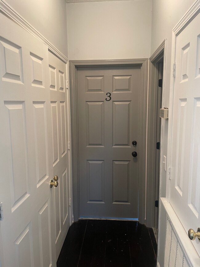 105 Tomlinson Dr