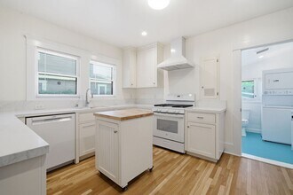 150 N Cambridge St in Orange, CA - Building Photo - Building Photo