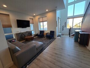 6051 N Malta St in Aurora, CO - Foto de edificio - Building Photo