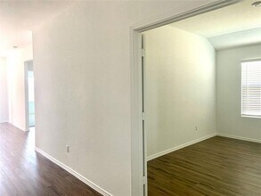 301 Bluejack Wy in Hutto, TX - Building Photo - Building Photo