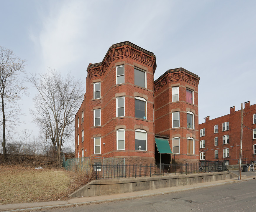 39 Spring St in Hartford, CT - Building Photo