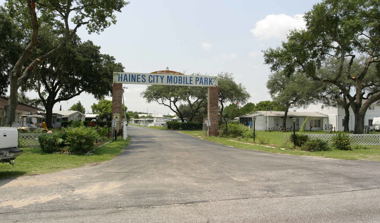 Haines City Mobile Home Park in Haines City, FL - Foto de edificio