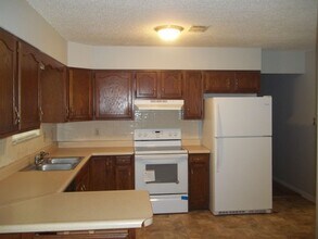3701 Dorset Way in Tallahassee, FL - Building Photo - Building Photo