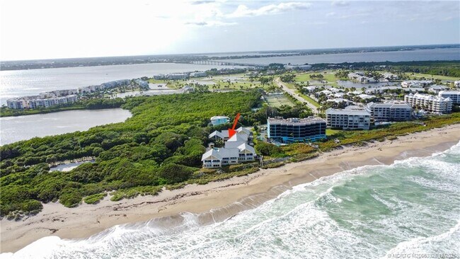 245 NE MacArthur Blvd