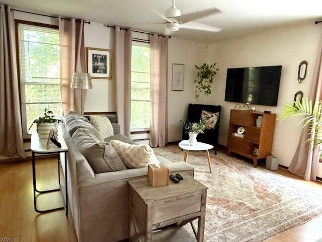 295 Claremont Ave in Montclair, NJ - Building Photo - Building Photo