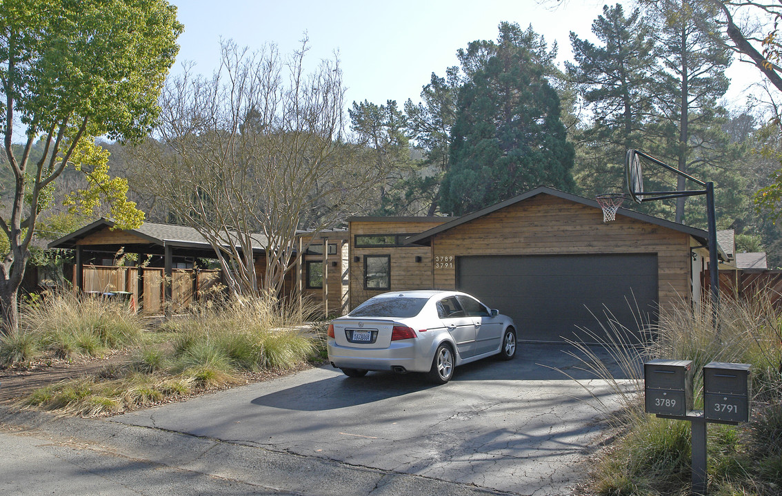 3789-3791 Mosswood Dr in Lafayette, CA - Building Photo