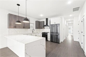201 Lincoln St in Jersey City, NJ - Building Photo - Building Photo