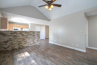 2009 Timberline Cir in Oak Grove, KY - Building Photo - Building Photo