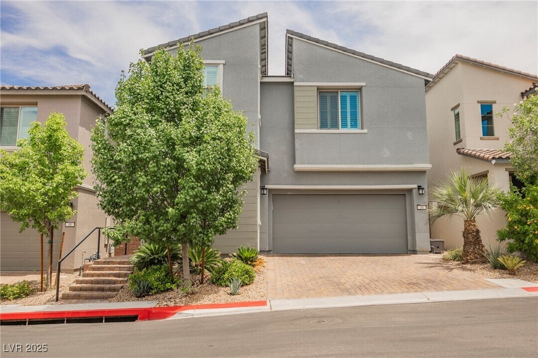 44 Verde Rosa Dr in Henderson, NV - Building Photo