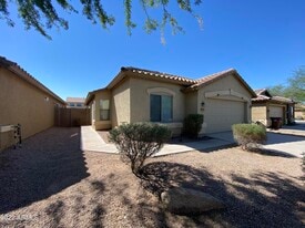 46065 W Starlight Dr in Maricopa, AZ - Building Photo