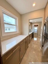 9 Edgecliff Rd in Watertown, MA - Foto de edificio - Building Photo