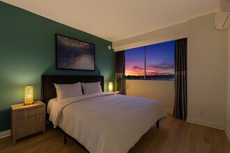 969 Hilgard Ave in Los Angeles, CA - Building Photo - Building Photo
