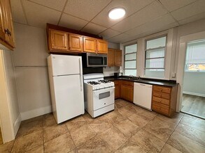 393-393 Highland Ave, Unit 3R in Malden, MA - Building Photo - Building Photo
