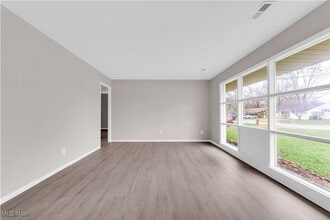 6531 Kenbridge Rd in Parma Heights, OH - Building Photo - Building Photo