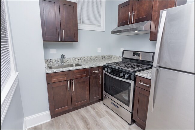 7756 S Muskegon Ave, Unit 1 in Chicago, IL - Foto de edificio - Building Photo