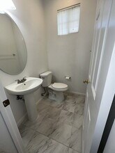 339 Oakwood Ct in Corona, CA - Building Photo - Building Photo