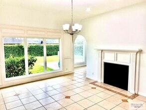 560 Geraldine Ln, Unit 1-521 in Brownsville, TX - Building Photo - Building Photo