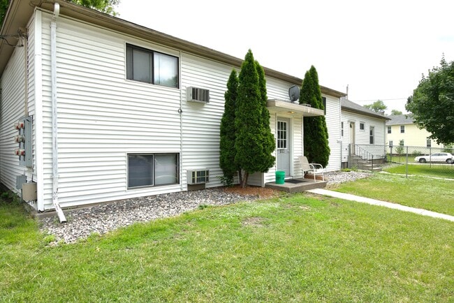 803 8th St N, Unit 4