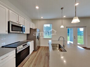 27173 St Andrews Ave in Wesley Chapel, FL - Foto de edificio - Building Photo