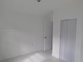 3171 NW 28th St in Miami, FL - Building Photo - Building Photo