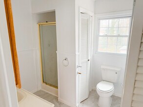 8 Charing Cross Rd in Taylors, SC - Building Photo - Building Photo