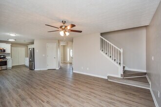 95 N Greenfield Cir in Covington, GA - Building Photo - Building Photo