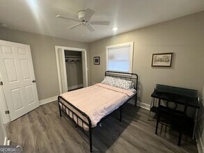 2617 Sylvan Rd in Atlanta, GA - Building Photo - Building Photo