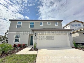 3825 Capri Coast Dr in Plant City, FL - Building Photo